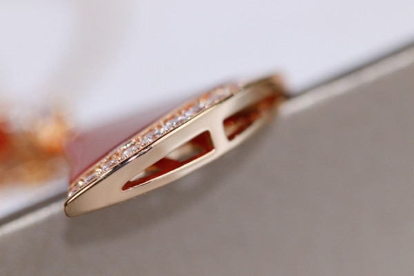 B*l*ai divas’ dream necklace