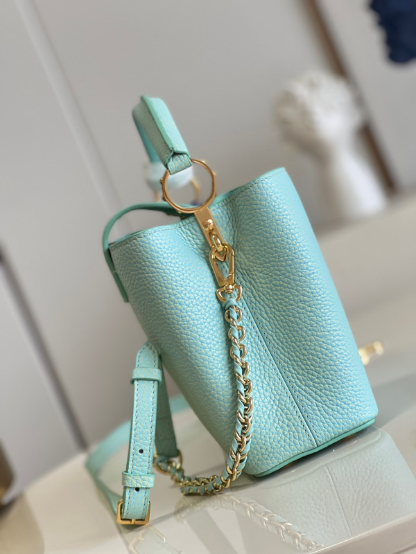 l0*is V*t0n capucines bb