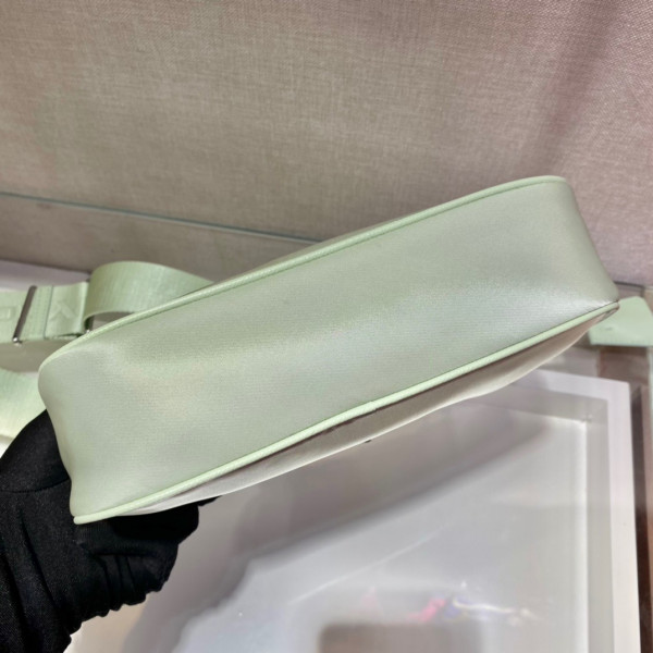 Pra*a re-edition 2005 nylon shoulder bag