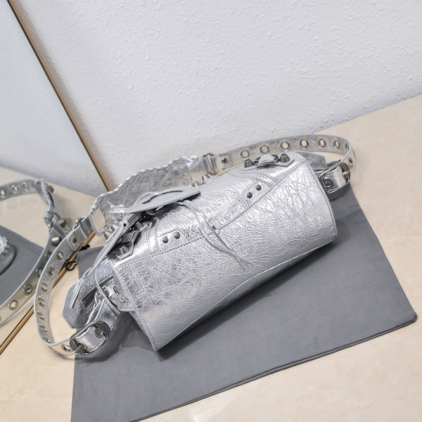 Ba*len*cia*ga neo cagole xs handbag