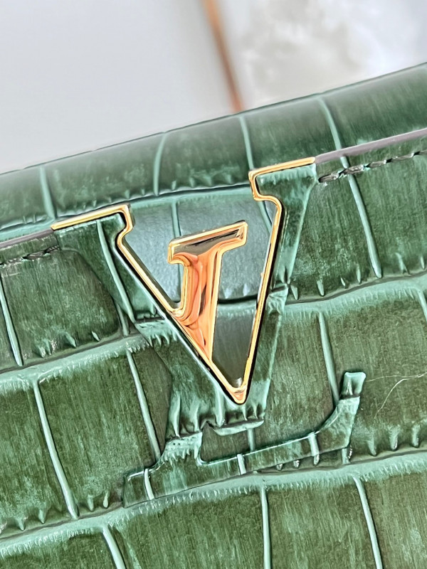 l0*is V*t0n capucines bb