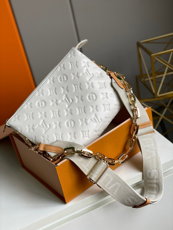 l0*is V*t0n coussin pm