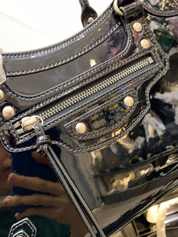 Ba*len*cia*ga neo classic small top handle bag