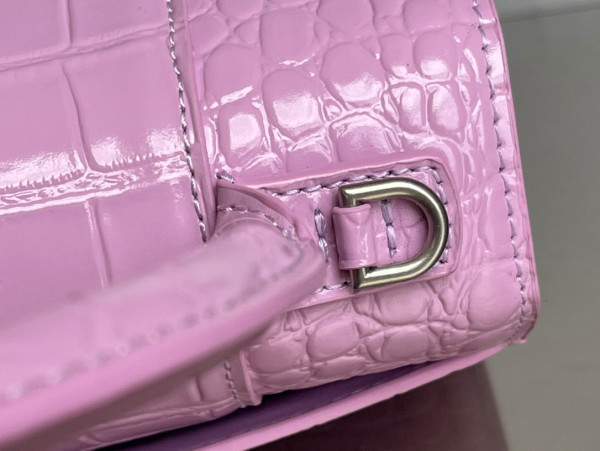 Ba*len*cia*ga hourglass