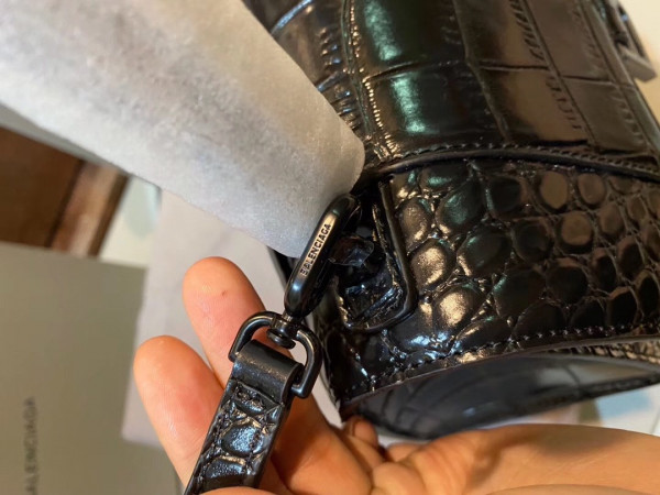 Ba*len*cia*ga hourglass xs top handle bag