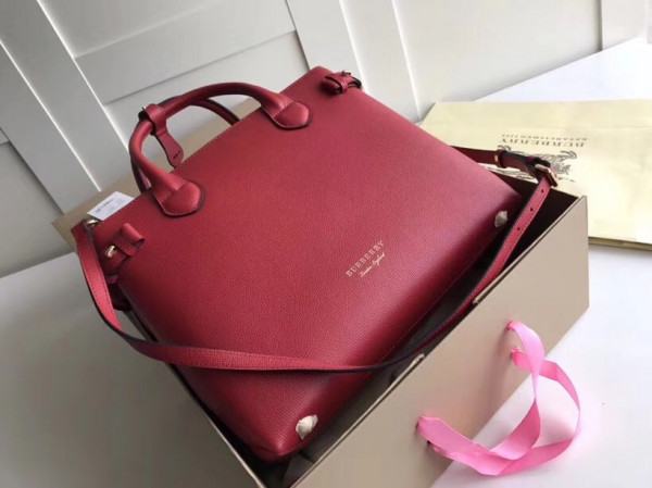 B**rry the medium banner in leather and house check