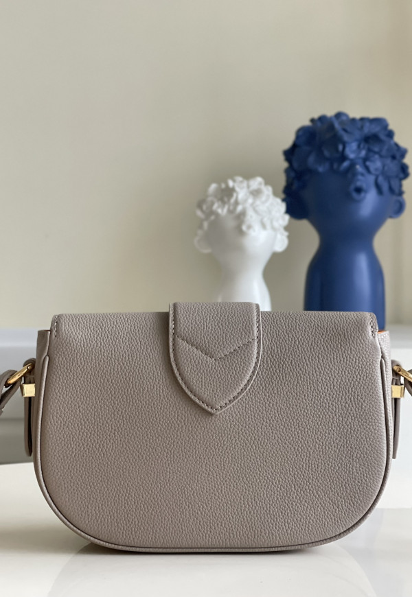 l0*is V*t0n pont 9 soft mm