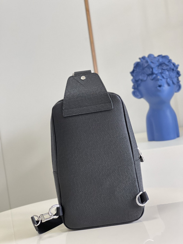 l0*is V*t0n avenue sling bag