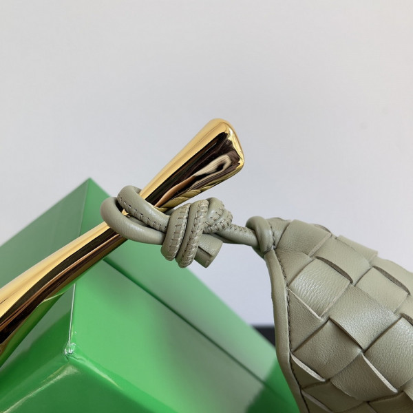 bo*te*ga Ve*ne*ta  classic sardine top handle bag