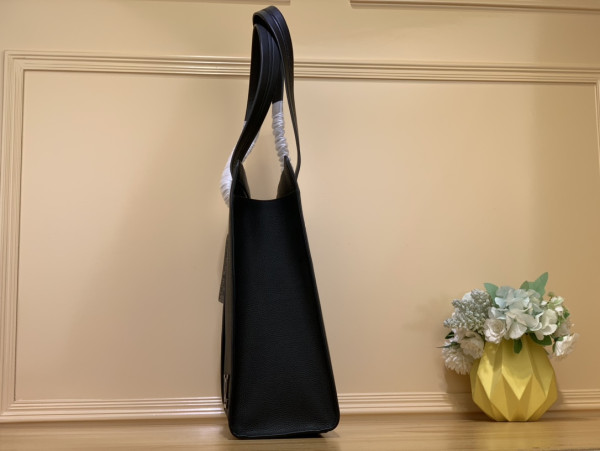 l0*is V*t0n  aerogram tote