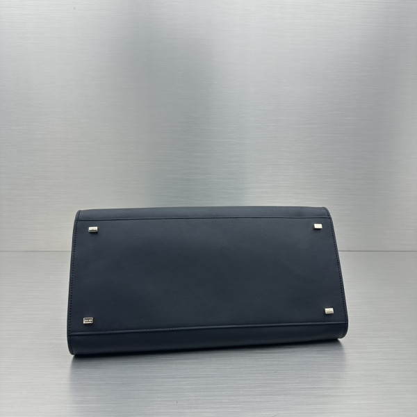 T*e R0w belt margaux