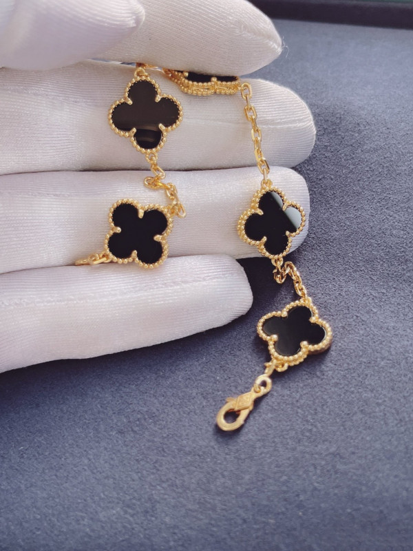 V*N CL*F & arpels  perlée bracelet