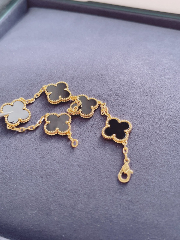 V*N CL*F & arpels  perlée bracelet