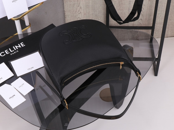 celin* heloise cuir triomphe bag in S*pple calfskin