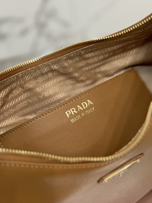 Pra*a arqué leather shoulder bag-35*22.5*8cm