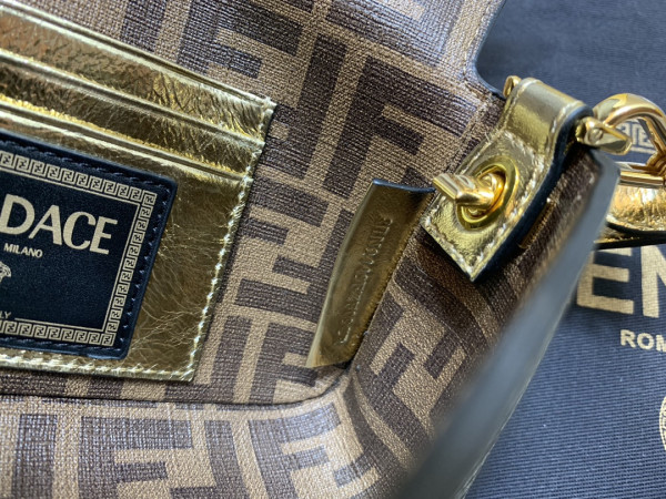 F**di baguette-20*13*5cm