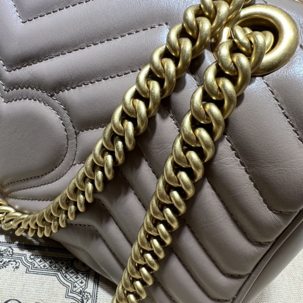 G*u*i gg marmont 26cm