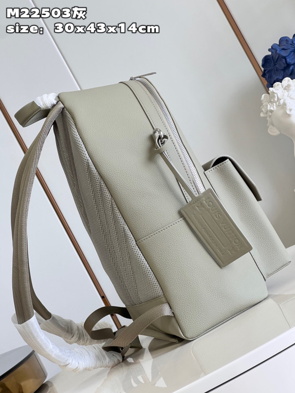 l0*is V*t0n takeoff backpack