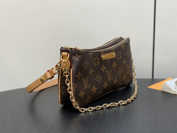 l0*is V*t0n liv pochette double -24.5*13.5*6.5cm