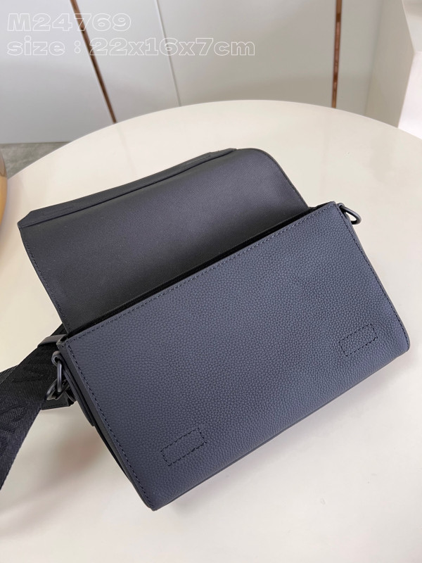 l0*is V*t0n takeoff messenger pm-22*16.5*7cm