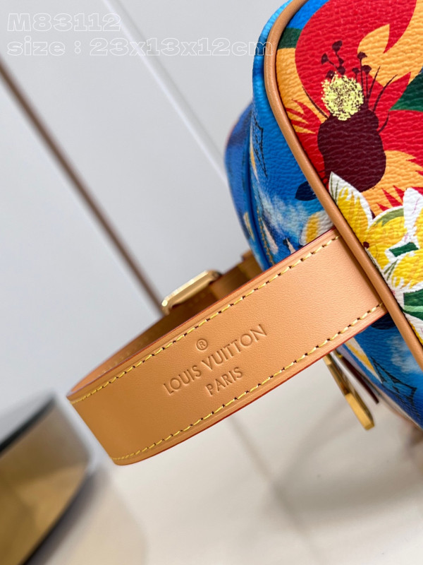 l0*is V*t0n locker dopp kit bag-23*13*12cm