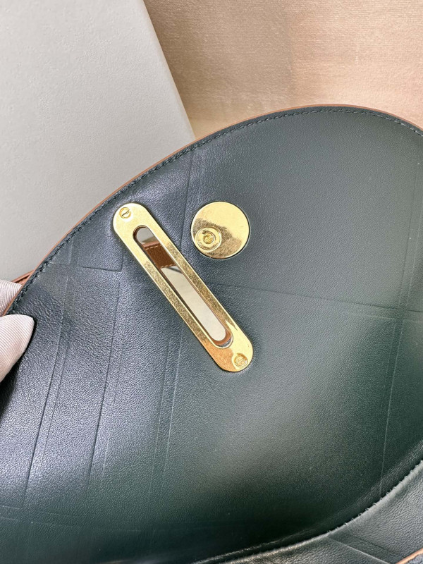 B**rry medium rocking horse bag