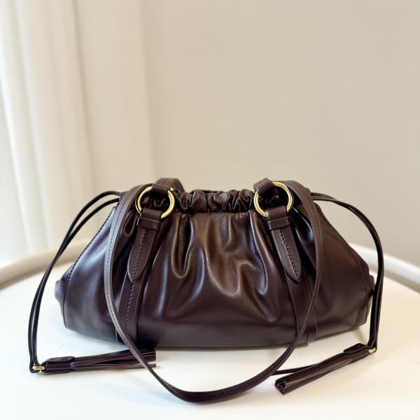 M*um*u joie nappa leather bag