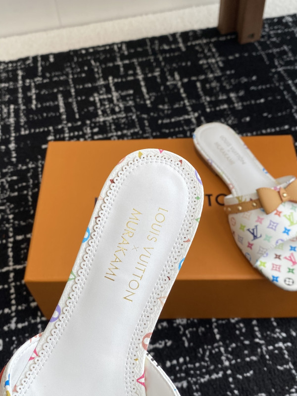 l0*is V*t0n slippers