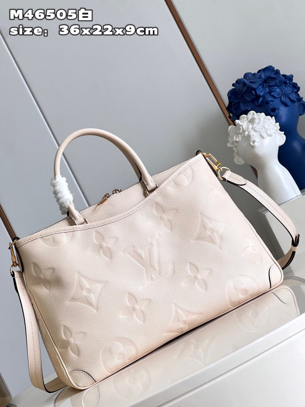 l0*is V*t0n trianon mm