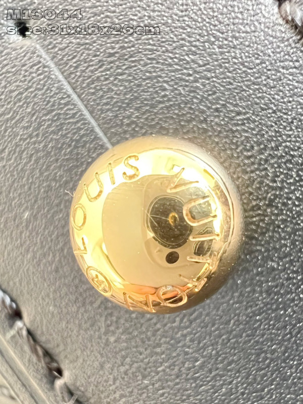 l0*is V*t0n all in gm