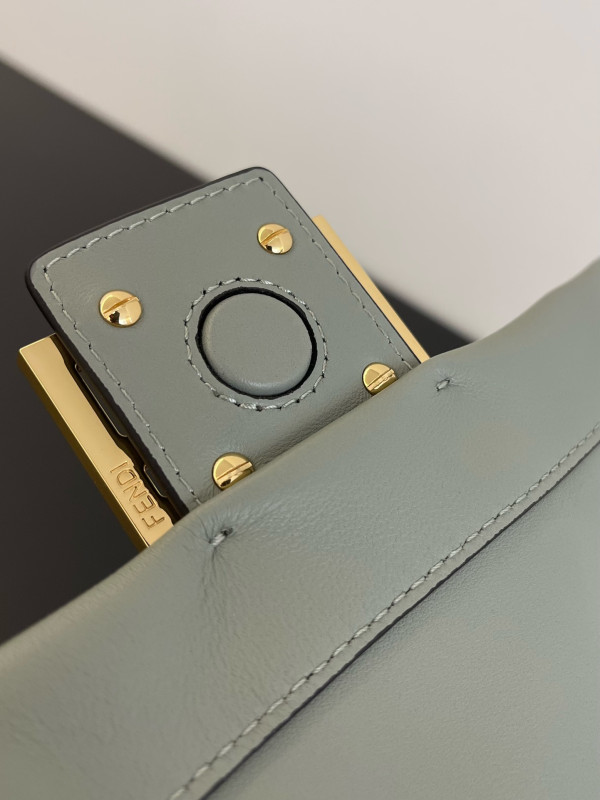 F**di mamma baguette