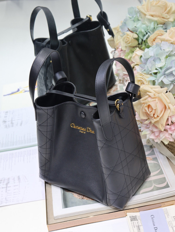 Diro Medium Signature Bucket Bag - 24*23*14CM