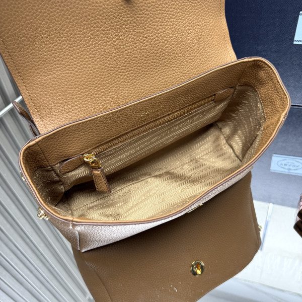 Pra*a small leather shoulder bag-26*14*9.5cm