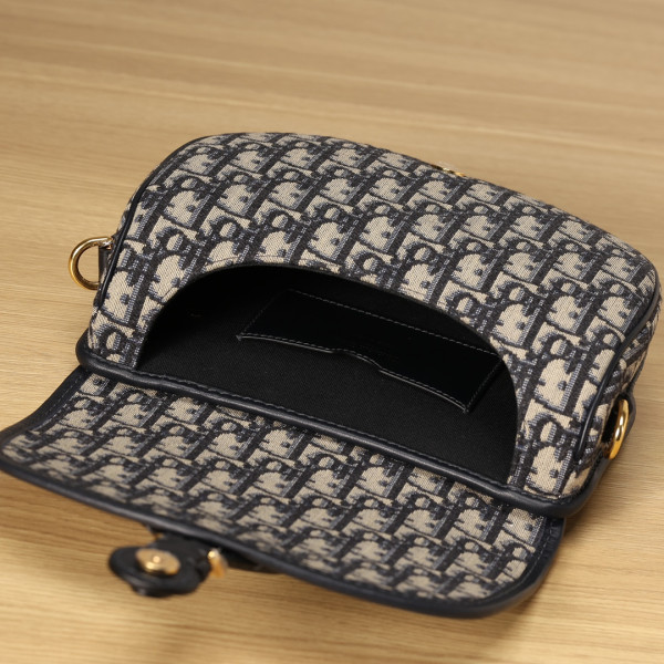 DIRO MEDIUM BOBBY BAG-22*17*6CM