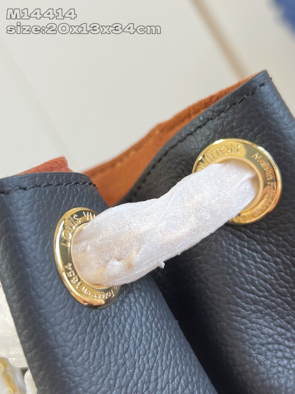 l0*is V*t0n anytime pm - 20*13*34cm