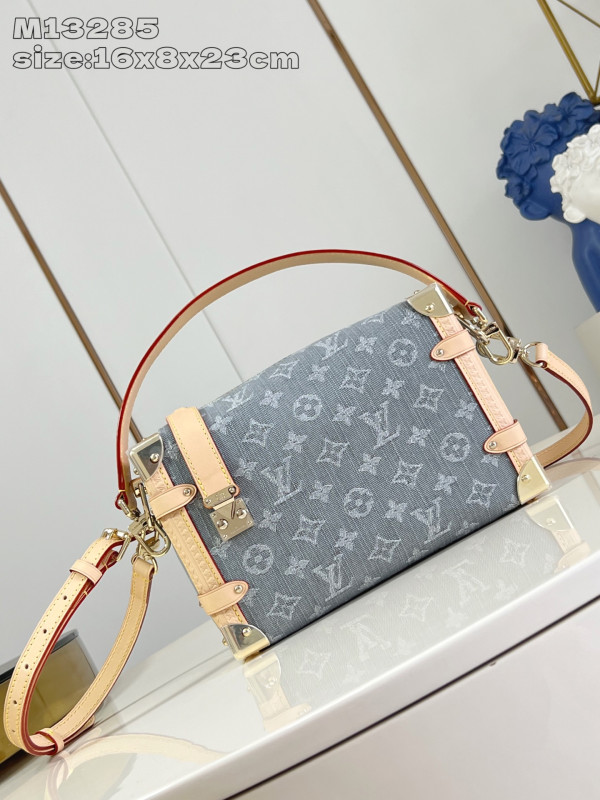 l0*is V*t0n side trunk mm-23.5*16*8.5cm