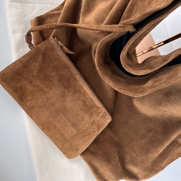 Y*L amalia in suede - 40×50×1cm