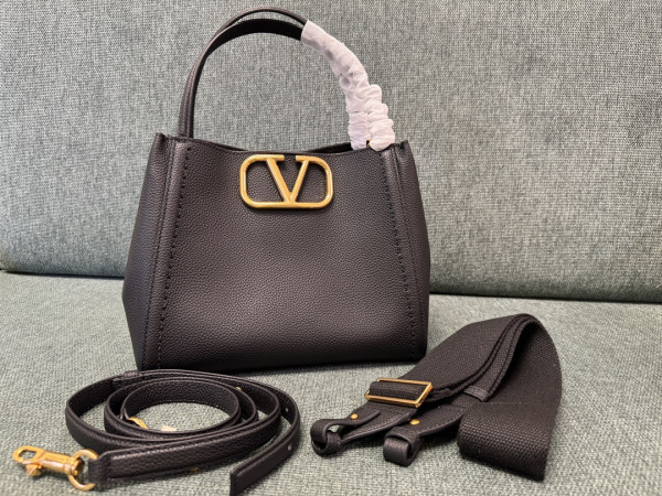 Valentino Garavani Alltime Medium Handbag - 26*21*17CM