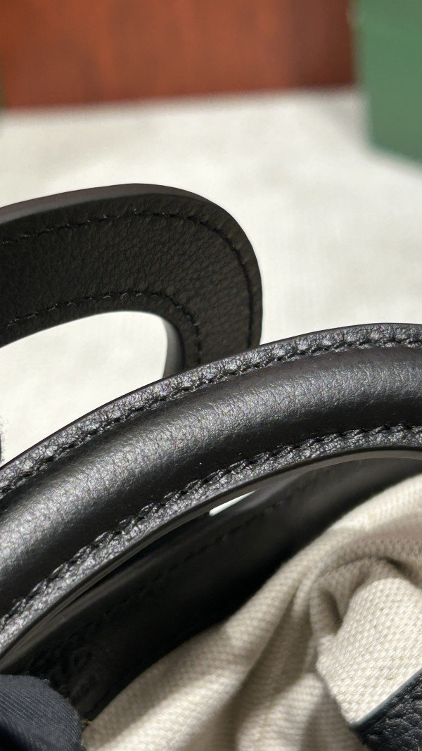 Go*ard beluga  - 23×18.5×8cm