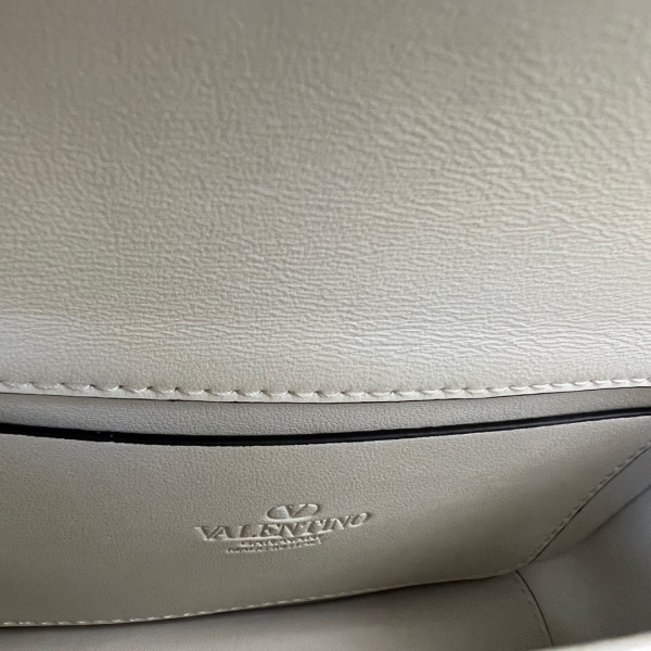 VALENTINO GARAVANI QUILTIE - 19*13*6CM