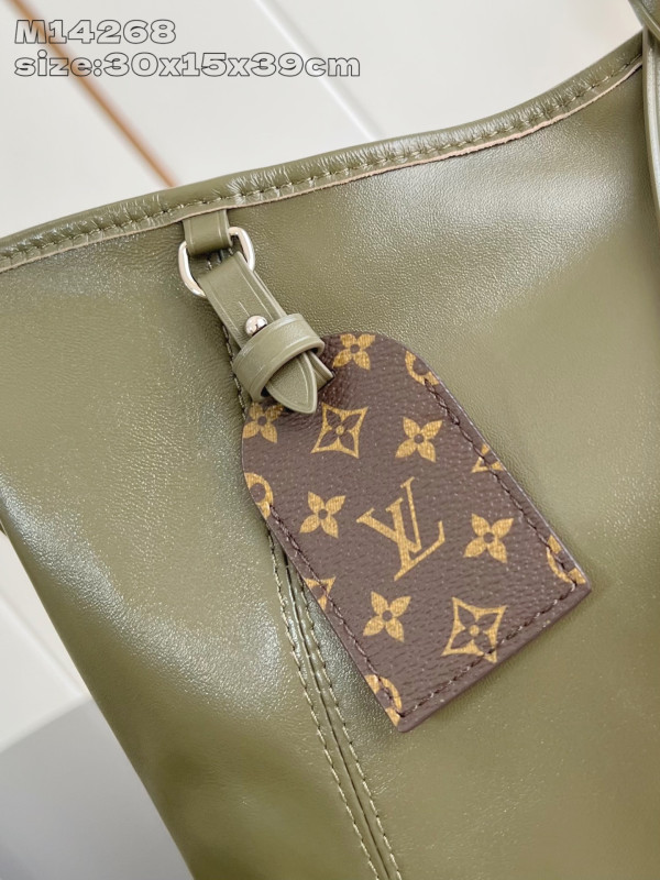 l0*is V*t0n carryall mm- 39 x 30 x 15cm