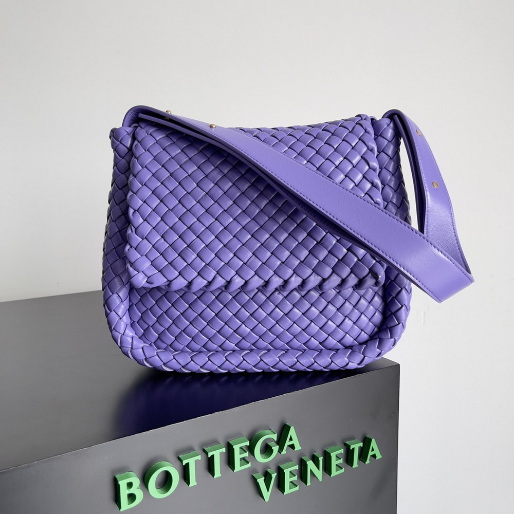 bo*te*ga Ve*ne*ta  small cobble shoulder bag