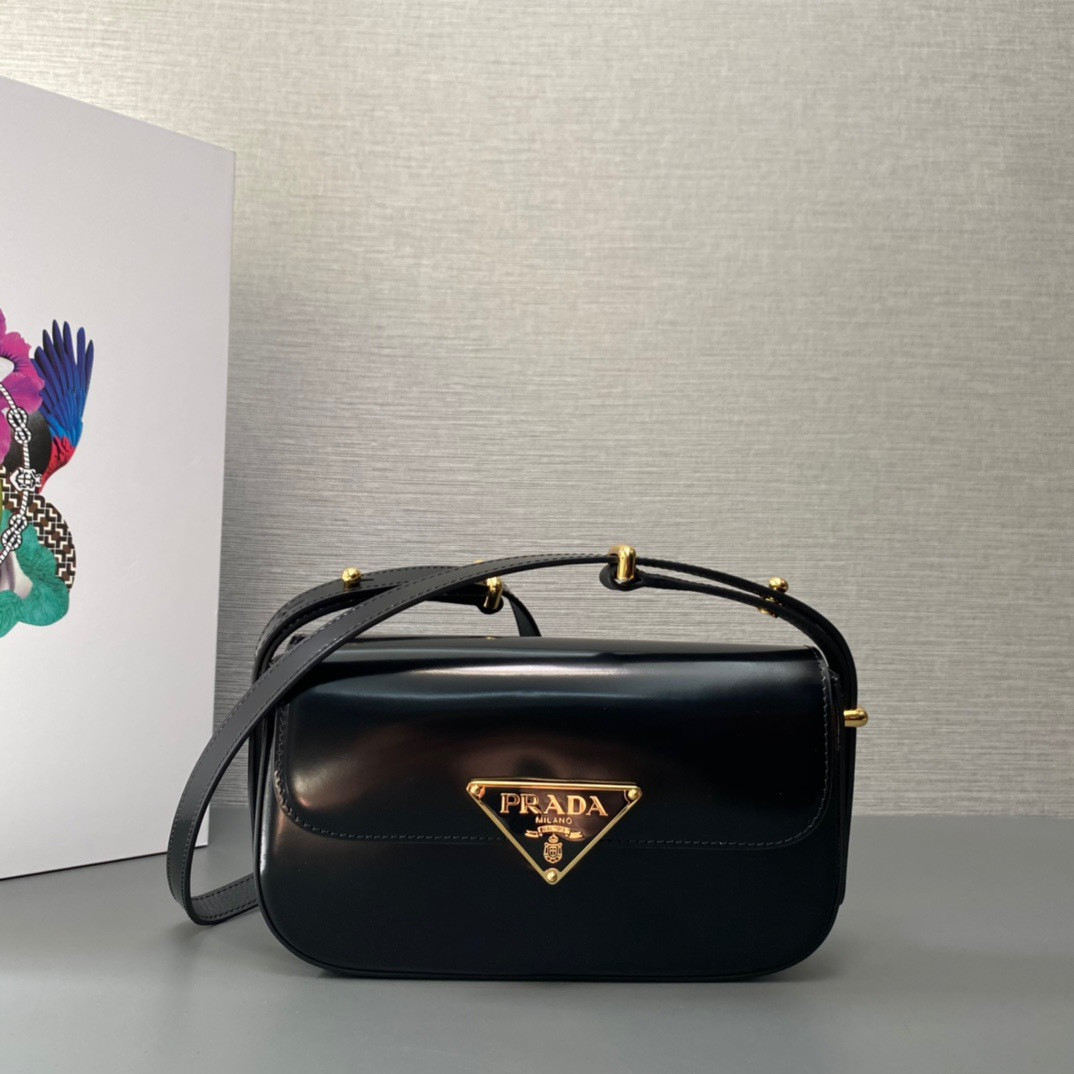 Pra*a patent bag-20.5*10.5*4cm